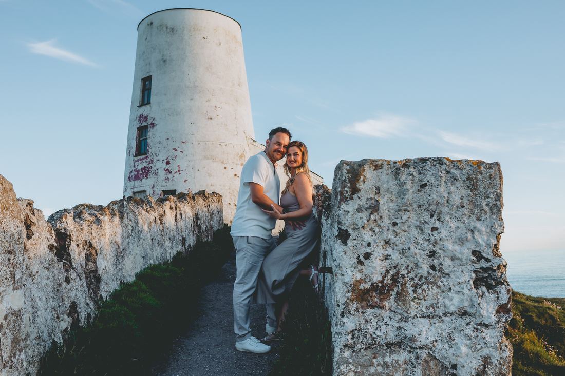 Golden hour engagement photos, Llanddwyn Island, Anglesey